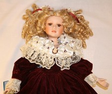 POUPEE TETE MAINS PIEDS