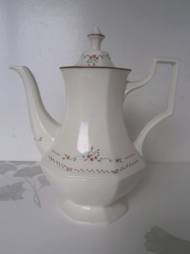 Cafetière ancienne - , en