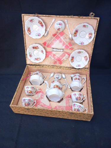 Dinette box porcelain - , complete