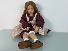 Poupée d'artiste poupée en porcelaine Pamela Erff 75 cm. Bon état voir photos