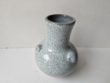 Vase en En porcelaine émaillée craquelé de Chine signé (Siganture à identifier)