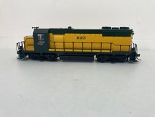 KATO HO 37-032 locomotive diesel EMD GP35 Chicago & North Western 825 Digitale