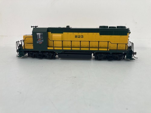 Kato 032 locomotive - ho, 37-032