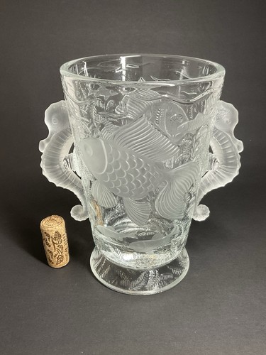 Vase verre moulé poissons - vase, « poissons