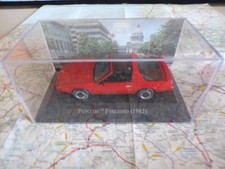 Pontiac Firebird rouge 1982