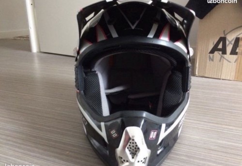 Casque scooter neuf - casque,