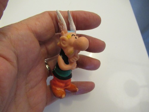 Asterix pouet delacoste - asterix,