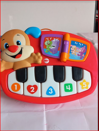 Piano éducatif interactif