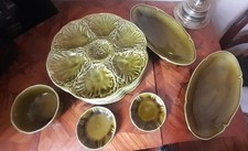 Service à huîtres faïence de Gien. Années 1970. Couleur vert olive. 