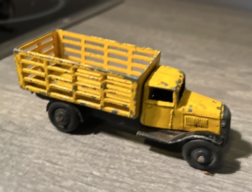 Dinky toys ancien camion - toys,