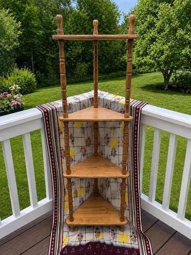 Vintage tier wood - 5, corner