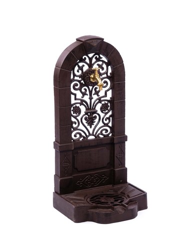 Fontaine murale sur - , pied