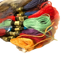 Fil à broder mouliné . Lot