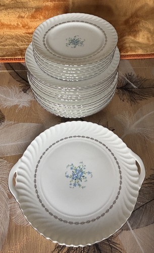 Ensemble assiettes plat - ensemble, a
