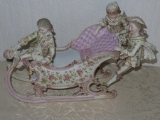 Porcelaine de Biscuit Figurine