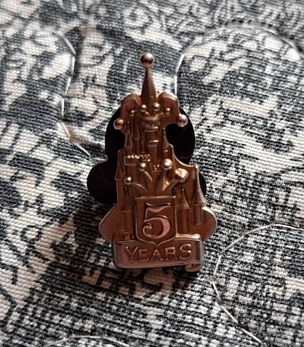 Pins disney ans disneyland - disney,