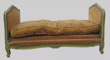 Banquette de repos de style Louis XV en hetre patiné XX siècle