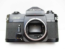 Boitier Canon EF + 2 objectifs