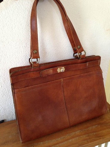 Superbe sac main besace cuir - superbe,