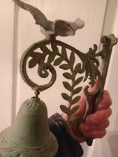 Ancienne cloche de portail de