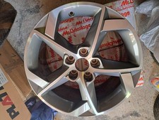 Jante alu origine Peugeot  17