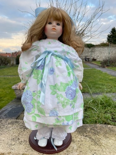 Poupee mundia les - poupee,