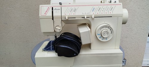 Machine coudre singer - machine,