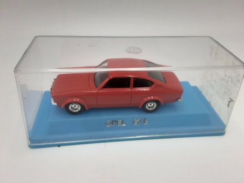 Opel kadett gte - opel, rouge