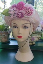 Joli CHAPEAU de cérémonie ROSE et fleuri