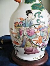 grand pied de lampe, en céramique Chinoise à décors de  personnages