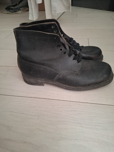 Paire brodequins type socc - de,