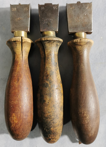 Outils anciens cordonnier 3 - outils,