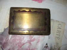 ancien étui à cigarettes en
