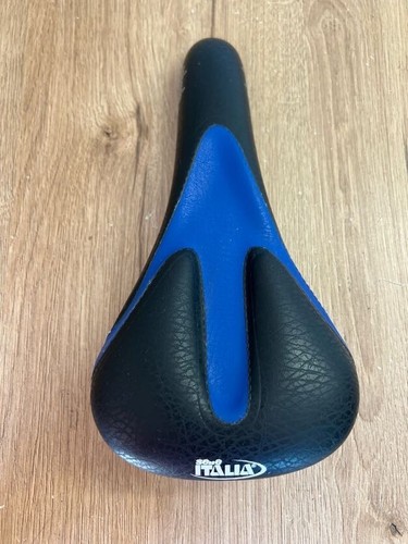 Retro parts nos selle - retro,