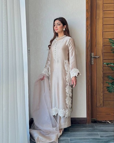 Bridal gallery beige - gallery, top