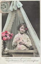 CP PRAYER LITTLE GIRL HANDS CLASPED IN BED VASE PINK FLOWERS - 46030