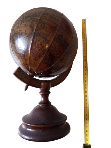 Globe terrestre décoratif