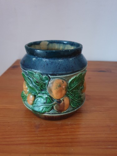 Antique slipper pot - , cover