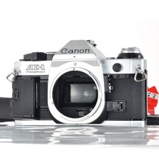 Appareil photo reflex argentique 35 mm Canon AE-1 Program boîtier argenté du ...