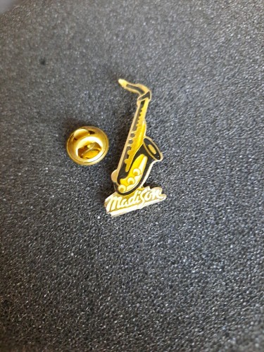 Pin madison saxophone - pin's,