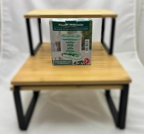 Pilulier semainier blanc vert