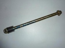 Axe roue avant origine pour