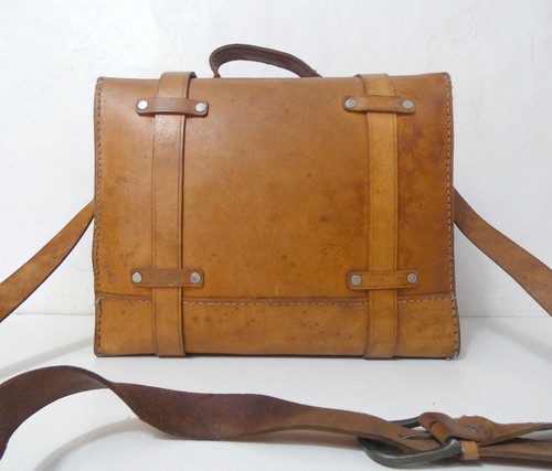 Ancienne sacoche cuir - en,