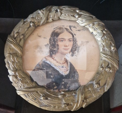 Portrait femme cadre bronze - portrait,