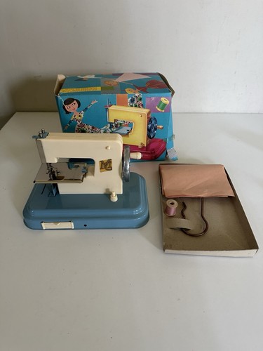 Ancienne machine coudre - ancienne,