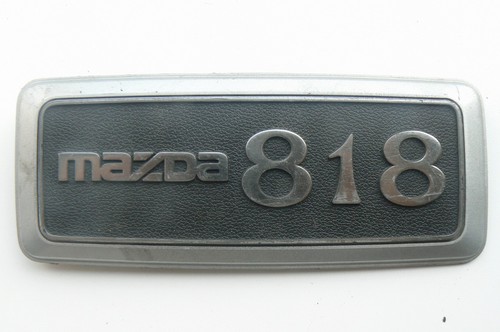 Mazda 818 embleme - 818, insigne