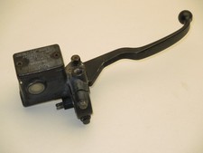 Maitre cylindre frein avant