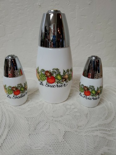 Westmoreland milk glass - glass, le