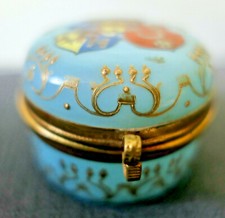 JOLIBOITE EN OPALINE BLEU