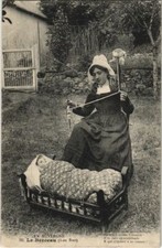 Old postcard Le Berceau FRANCE (1054877)